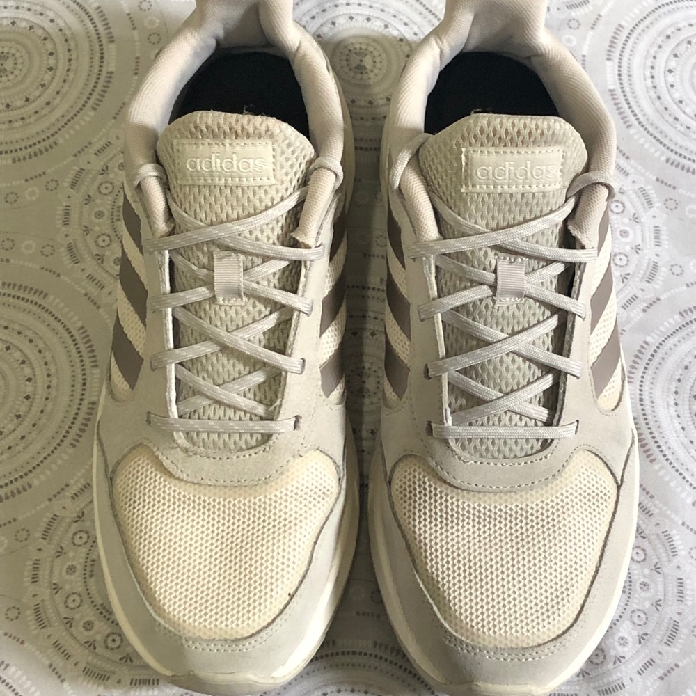Adidas Valuation Women's 90s Running Shoes